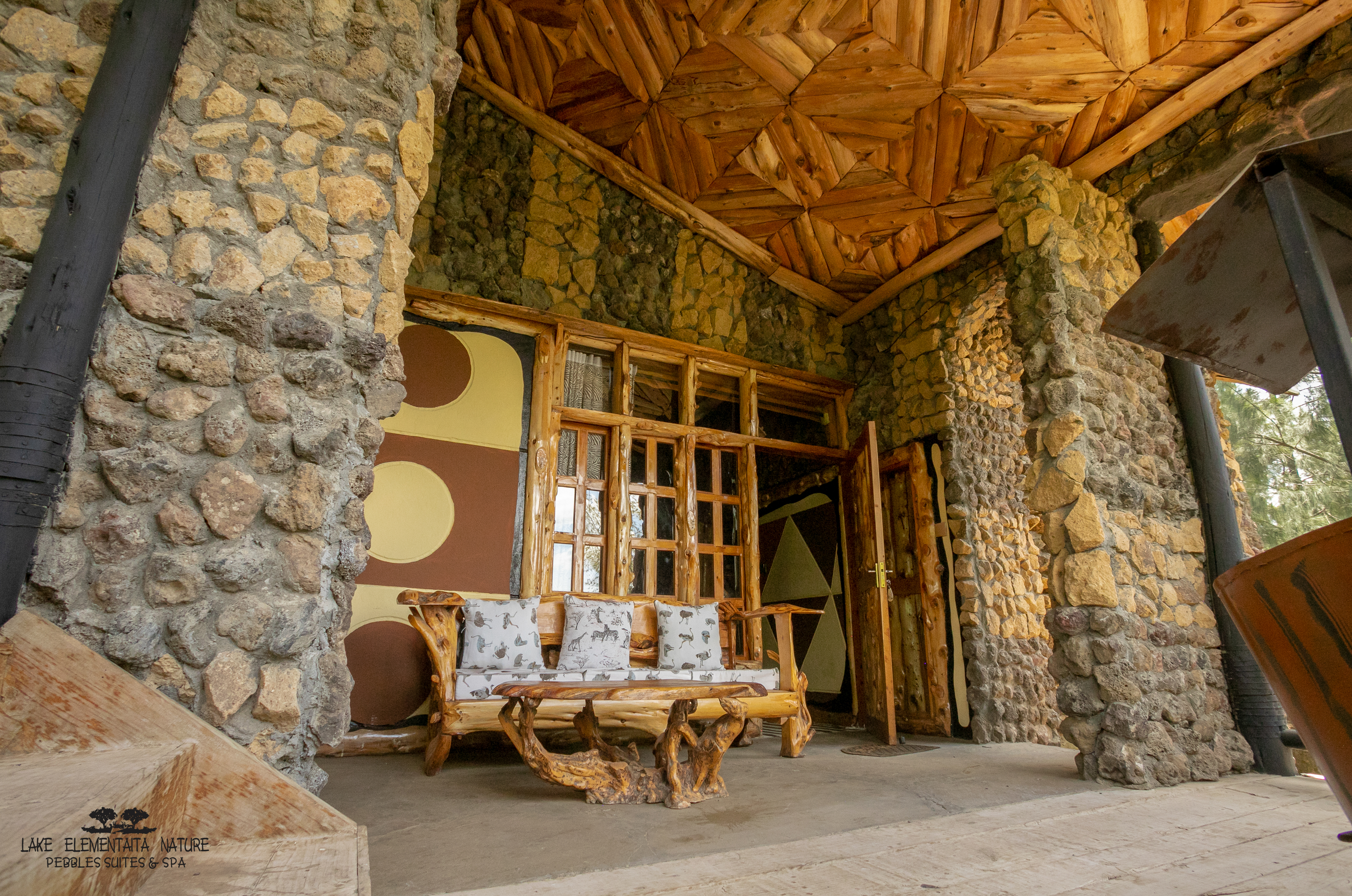 Deluxe Suite Image 2